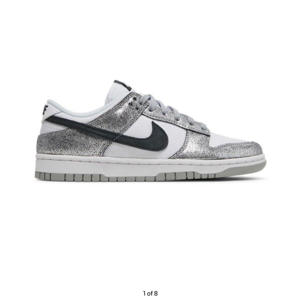 Nike dunk low ‘golden gals’